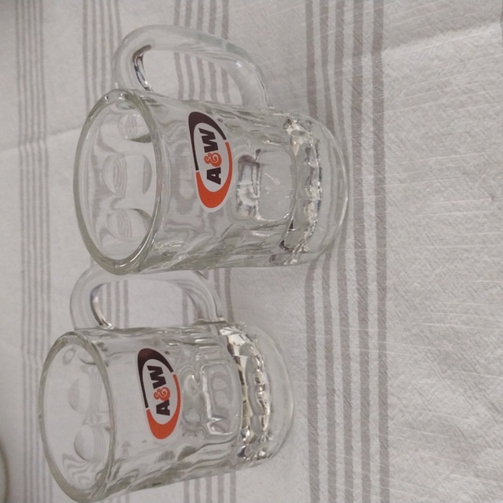 Vintage A&W Root Beer Drive in Style Retro Glass Mugs b550